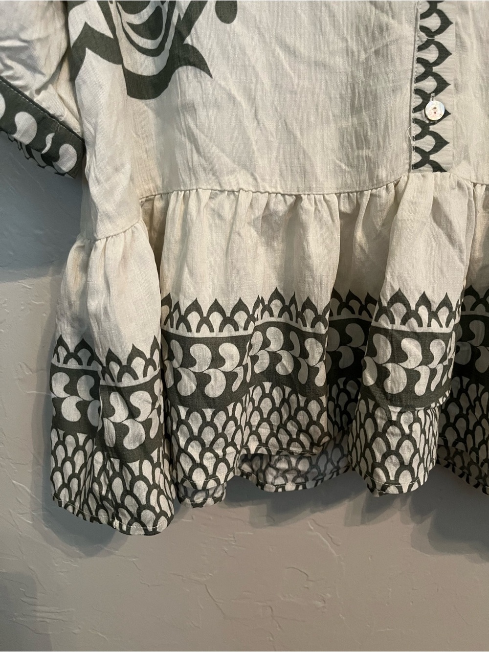 UMGEE Scroll Print Popover Peplum Blouse Boho Tunic Top Sz XL Cream Sage - Picture 5 of 10